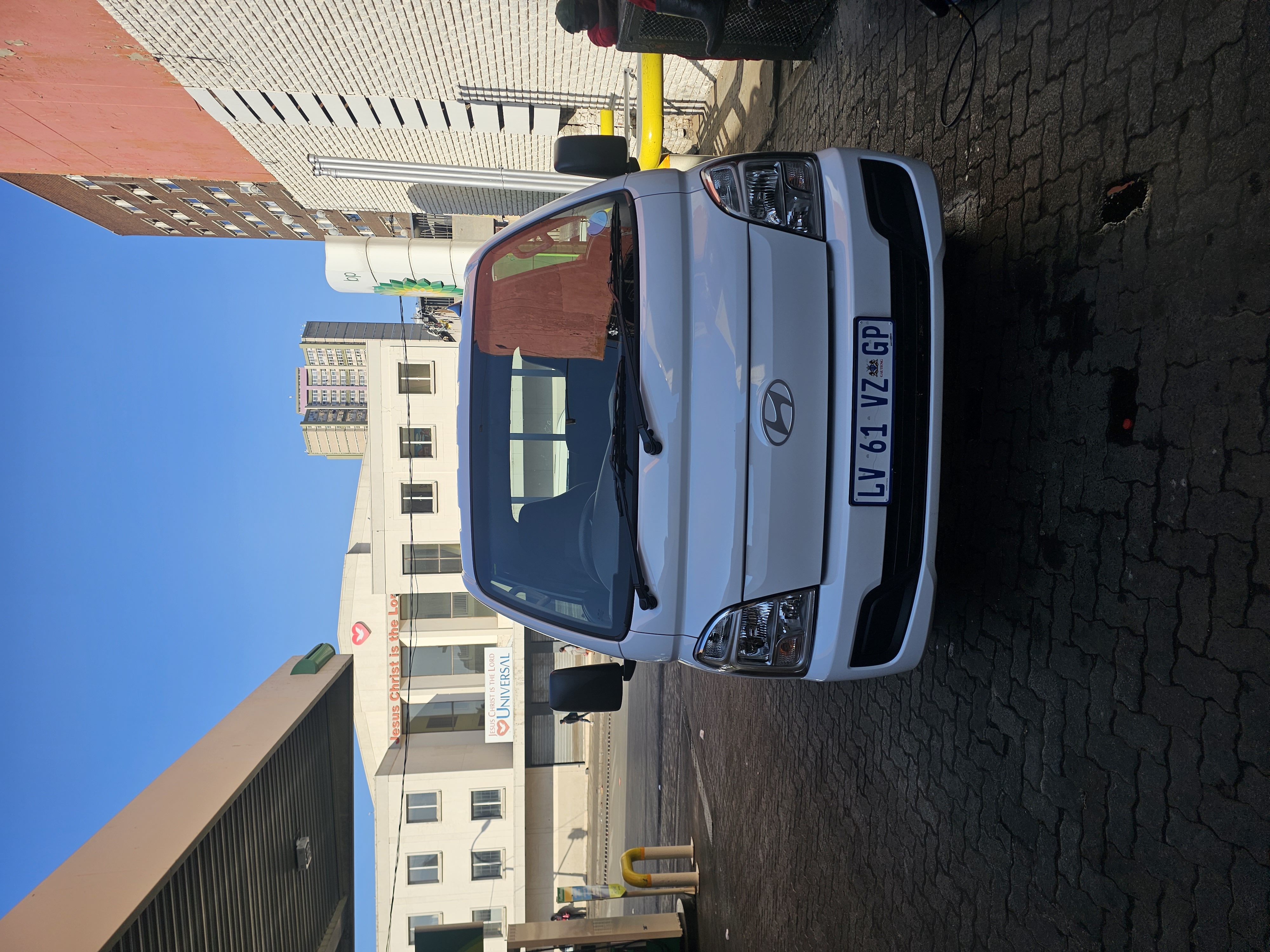 1 Ton Bakkie for hire in Gauteng