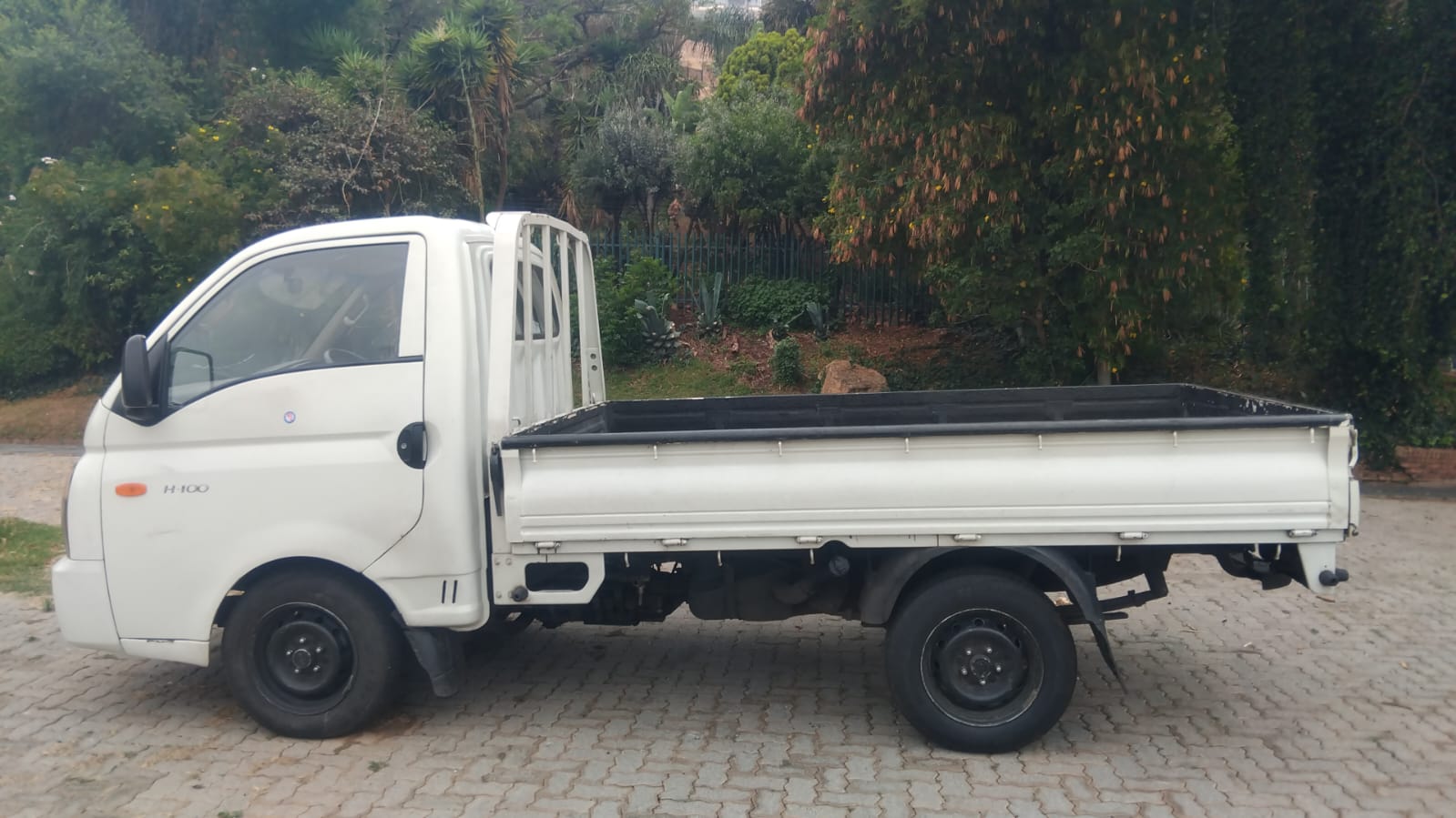 1.5 Ton Dropside for hire in South Africa, Gauteng