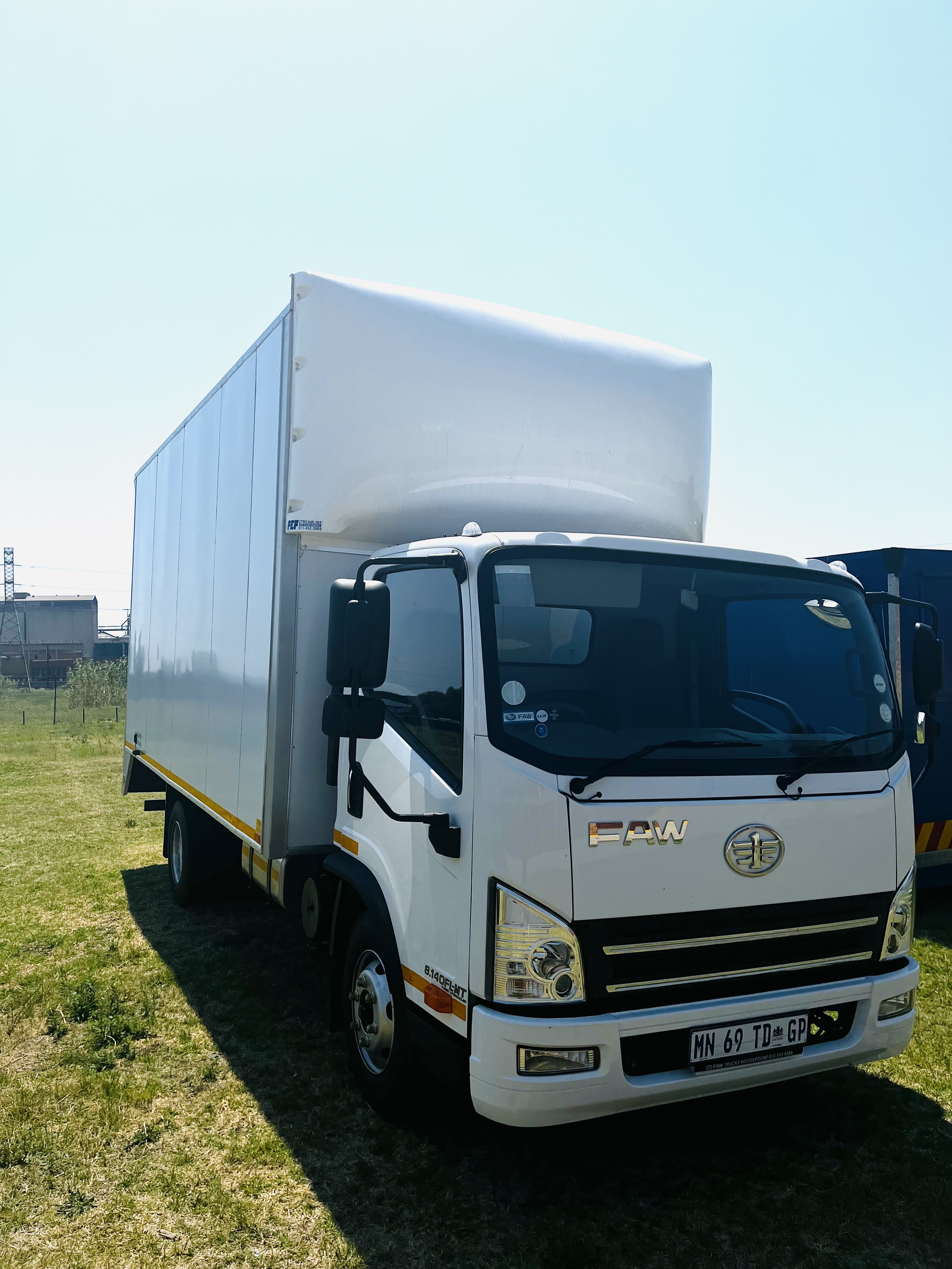 4 Ton Close Truck For Hire