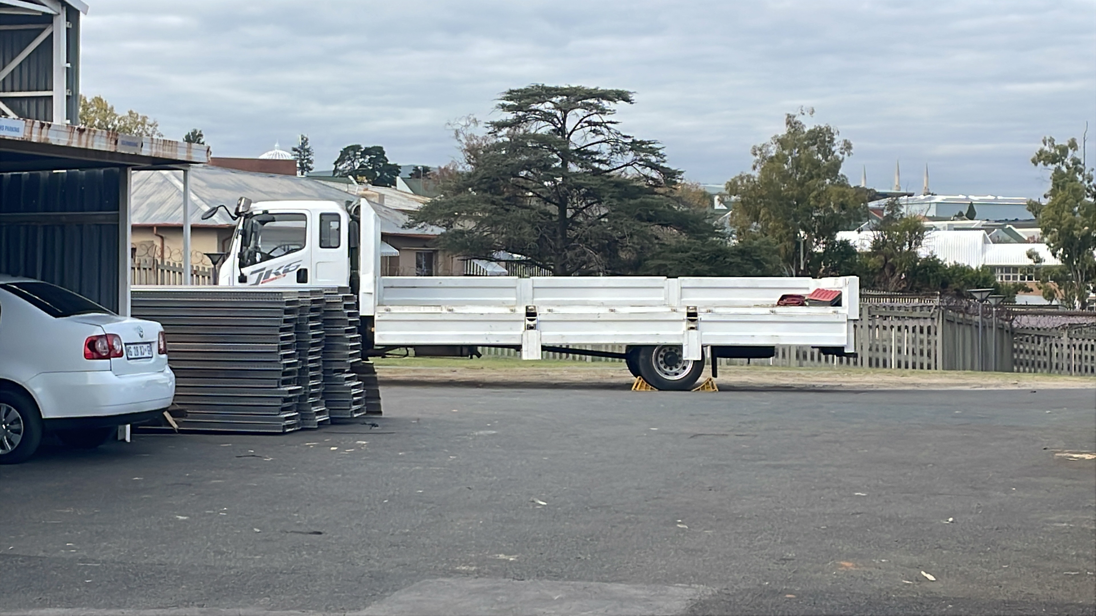 8 Ton Dropside