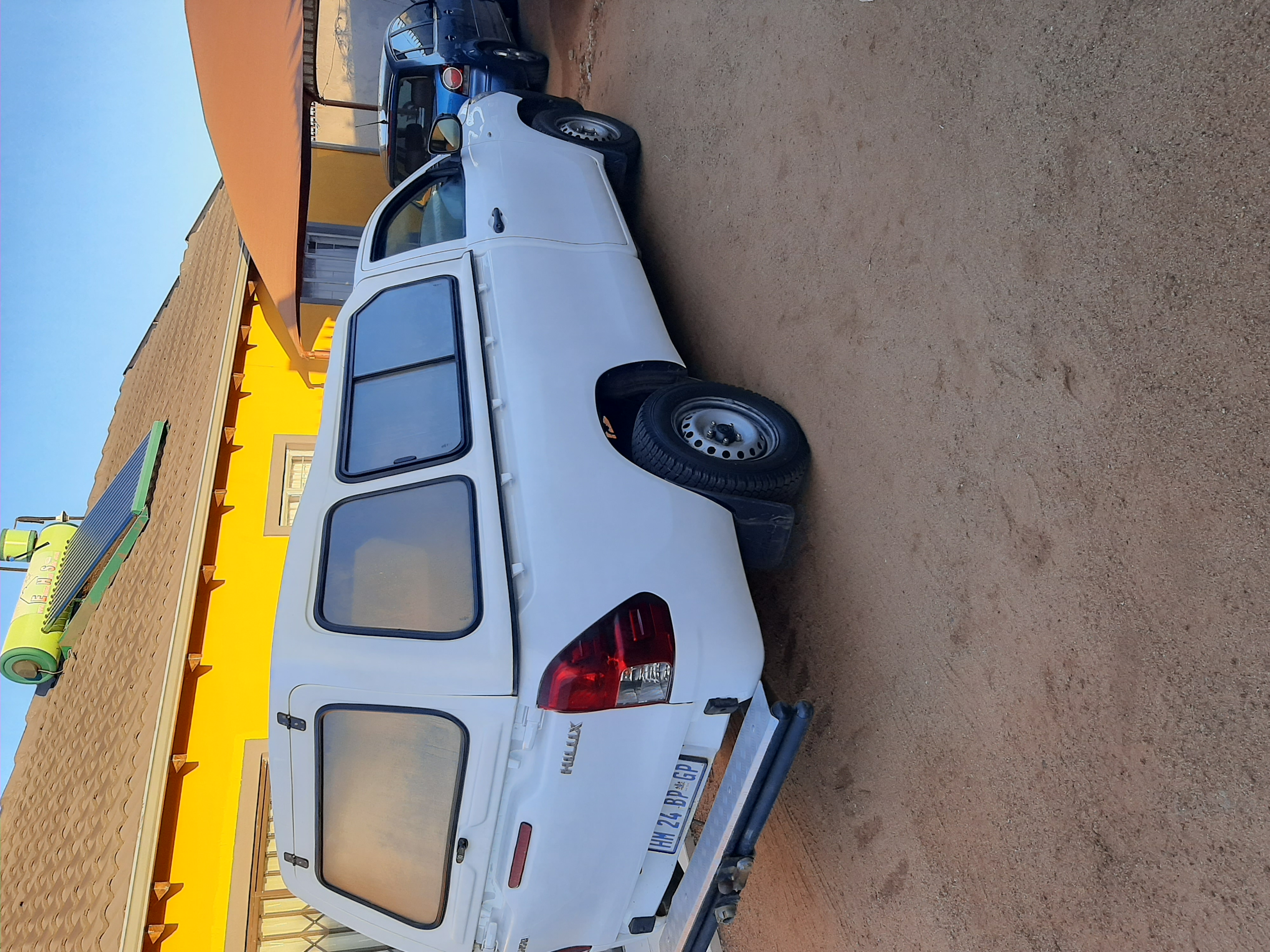 1 Ton Bakkie for hire in Gauteng